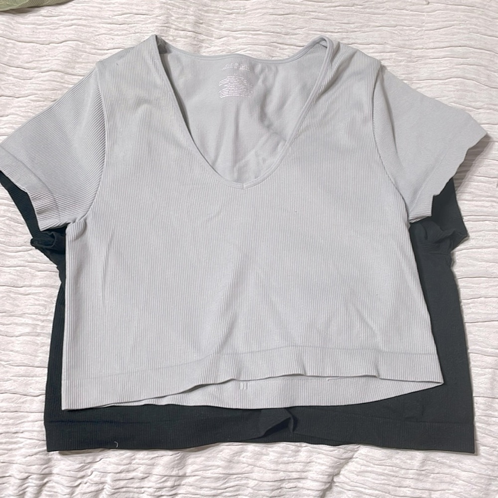 Crop top active wear tops